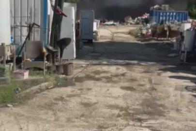 Silivri'de otluk alanda çıkan yangın iş yerine sıçradı