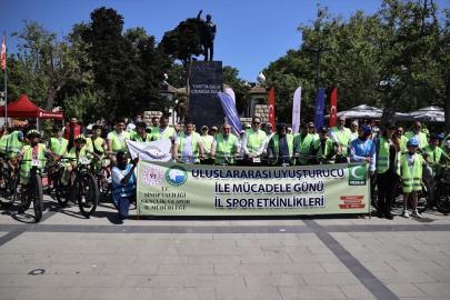 Sinop'ta 13. Geleneksel Yeşilay Bisiklet Turu: Bağımlılığa Karşı Pedal Çevirdiler