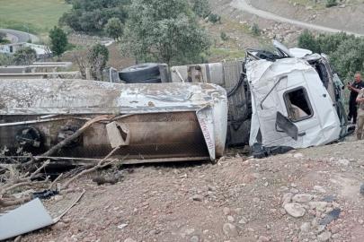 Şırnak'ta devrilen su tankerinin sürücüsü ağır yaralandı