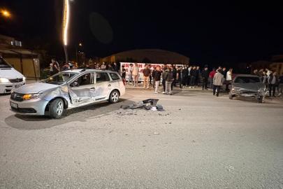 Sivas'ta üç aracın karıştığı trafik kazasında 5 kişi yaralandı