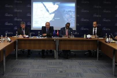 Somali'den sandık vurgusu: 'Savaş değil, demokrasi'