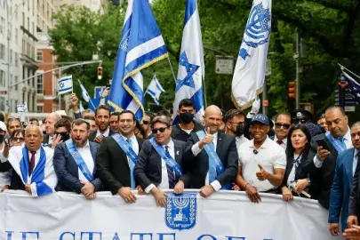 Soykırımcı bakanlar New York sokaklarında