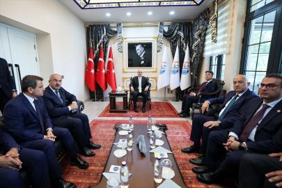 TBMM Başkanı Kurtulmuş, Gazi Süleyman Paşa'nın türbesini ziyaret etti