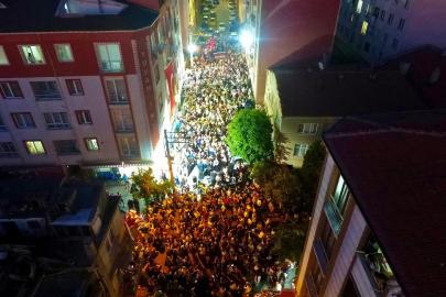Tekirdağ'da şalvar gecesine yoğun ilgi; katılımcılar sokağa sığmadı