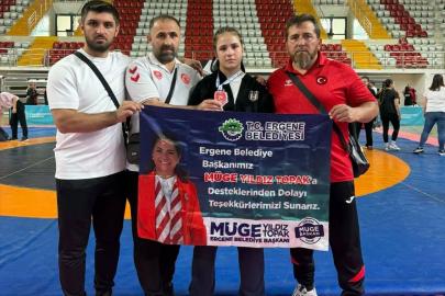 Tekirdağlı güreşçi Esma Nur Kara Türkiye ikincisi oldu