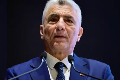 Ticaret Bakanı Bolat'tan tekstilcilere 'Gözden çıkarıldınız' yanıtı: Altın yumurtlayan tavuğu hangi devlet kesmek ister?