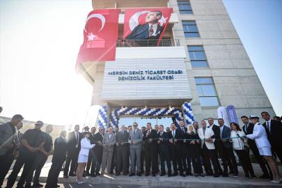 TOBB Başkanı Hisarcıklıoğlu, Mersin Üniversitesi Denizcilik Fakültesi'ni ziyaret etti