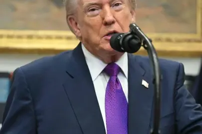 Trump İran'la anlaşmanın tamamlandığını duyurdu: Dünyanın gemileri motorlarınızı çalıştırın petrol aksın