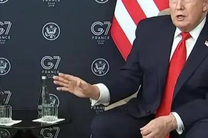 Trump'ın BAE lideri Al Nahyan'a sözleri salonu kahkahaya boğdu: Sessiz konuşmasına böyle takıldı
