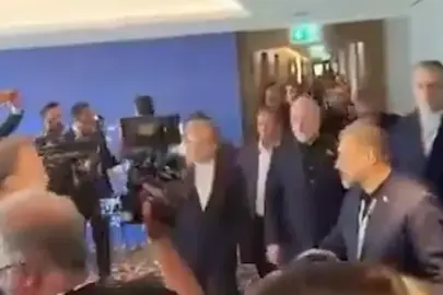 Trump'ın sosyal medya mesajı masayı devirdi: İran heyeti salonu terk etti
