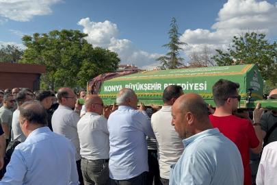 Tur midibüsünün devrildiği kazada ölenler, Konya'da toprağa veriliyor
