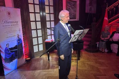 Türk flüt sanatçısı Bayramoğulları ve Yunan besteci Papadopulos, Atina'daki konserde buluştu