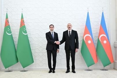 Türkmenistan Devlet Başkanı Serdar Berdimuhammedov Azerbaycan'da temaslarda bulundu