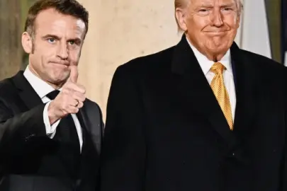 Ukrayna lideri Zelenski'den diplomasi trafiği: Trump ve Macron ile telefonda görüştü