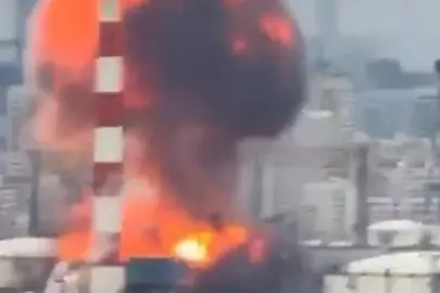 Ukrayna Moskova'da petrol rafinerisini vurdu