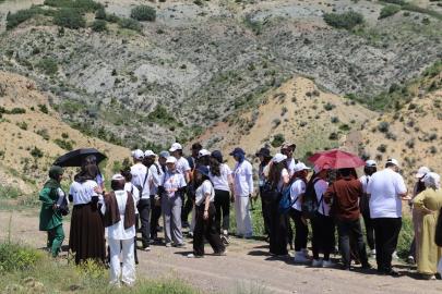 Üniversite öğrencileri TÜBİTAK destekli projeyle sahada eğitim görüyor