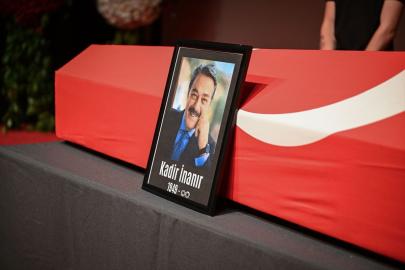 Usta Oyuncu Kadir İnanır'a Veda