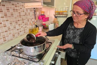 Yozgat’ta kozalağın reçeli ve sirkesinden sonra şimdi de turşusu yapıldı