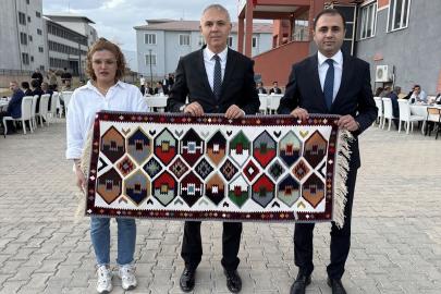 Yüksekova Kaymakamı Mustafa Akın için veda programı düzenlendi