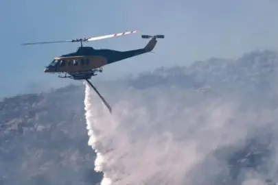 Yunanistan'da yangın söndürme helikopteri düştü