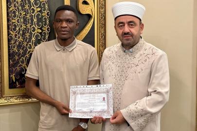 Zambiyalı Dominic Singoma, üniversite eğitimi için geldiği Kayseri'de Müslüman oldu