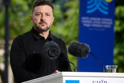 Zelenski'den barış sinyali: Putin ile doğrudan görüşmeye hazırım