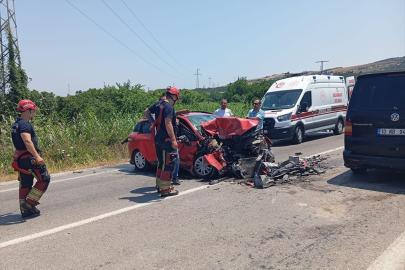 Balıkesir'de otomobillerin çarpışması sonucu 1 kişi öldü, 2 kişi yaralandı