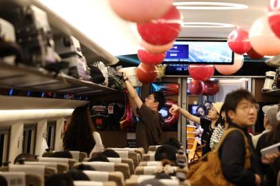 Çin'in Beijing-Shanghai Yüksek Hızlı Demiryolu Hattında 15 Yılda 2,3 Milyardan Fazla Yolcu Taşındı