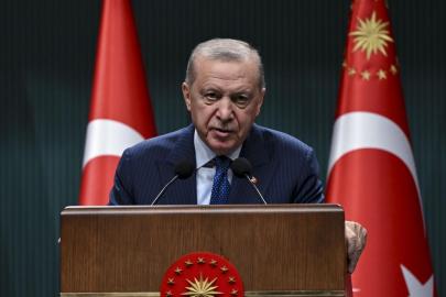 Erdoğan: Depremi kullanarak fırsatçılık yapanlar adalete hesap veriyor