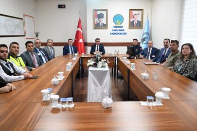 Erzurum Valisi Baruş, havalimanındaki çalışmaları yerinde inceledi