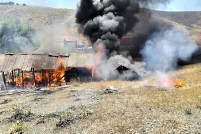 Malatya'da barakada çıkan yangın söndürüldü