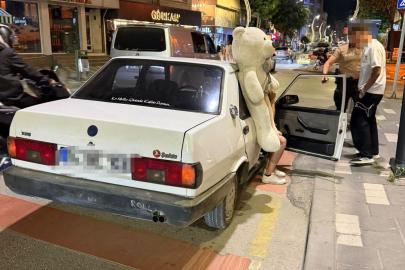 Pelüş ayı ile turlayan ehliyetsiz sürücüye ceza
