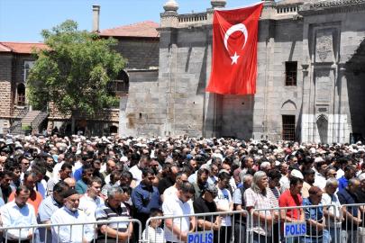 Pençe-Kilit'te şehit düşen Uzman Çavuş Hilal, Aksaray'da son yolculuğuna uğurlandı
