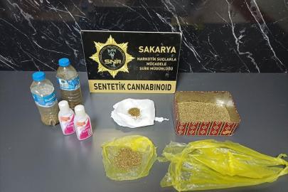Sakarya'da sentetik uyuşturucu imal edip satan 2 şüpheli tutuklandı