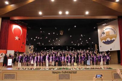 Trakya Üniversitesi Sağlık Bilimleri Fakültesinde mezuniyet töreni düzenlendi