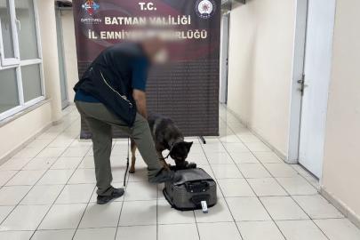 Valize emdirilmiş uyuşturucuyu 'Mailo' buldu