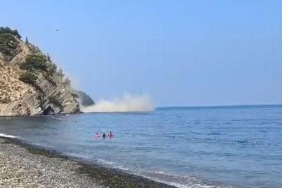 Yer: Mudanya! Denizde yüzenler dehşeti yaşadı: Kayalar denize düştü