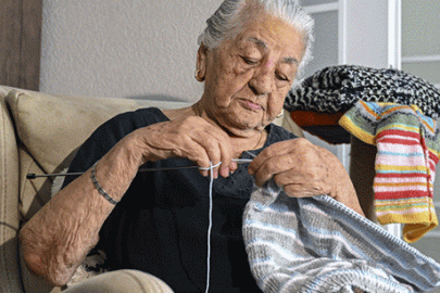 Kazada kaybettiği oğluna benzeyen çocuğun peşine düştü! Bir sarılmayla başlayan hikaye 45 yıl sürdü